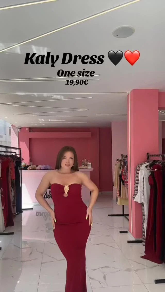 Kaly Dress 🍒
One size ..
Διαθέσιμο & online !!!